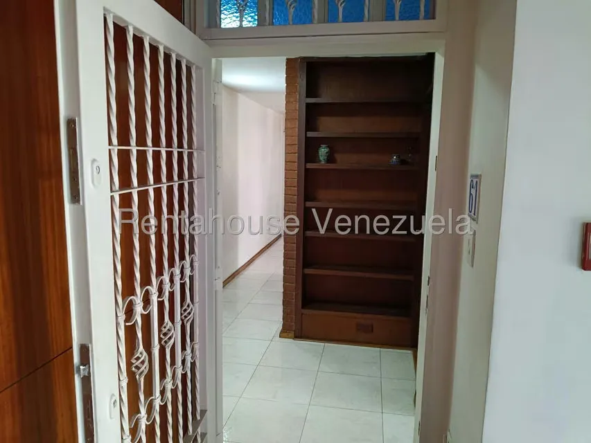 Apartamento (1 Nivel) en Venta en Los Palos Grandes, Distrito Metropolitano - 3