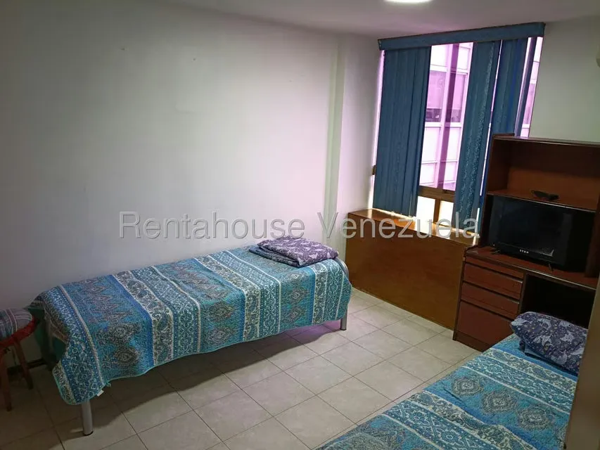Apartamento (1 Nivel) en Venta en Los Palos Grandes, Distrito Metropolitano - 25