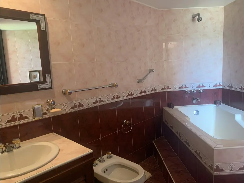 Se vende PH triplex 500m2 Los Samanes 7480 - 16