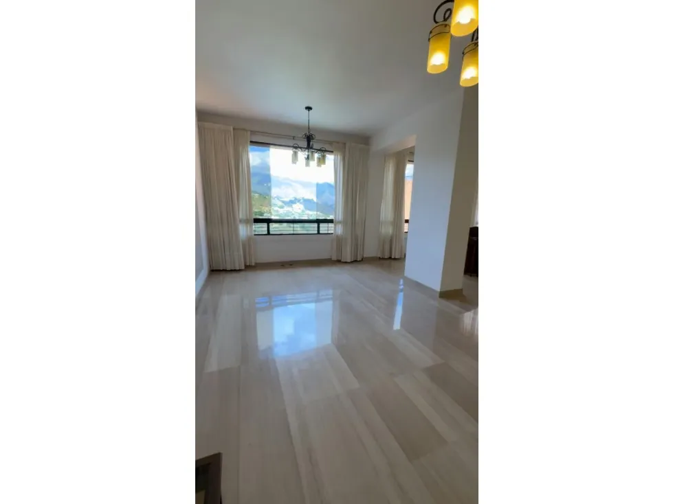 Se vende PH triplex 500m2 Los Samanes 7480 - 4