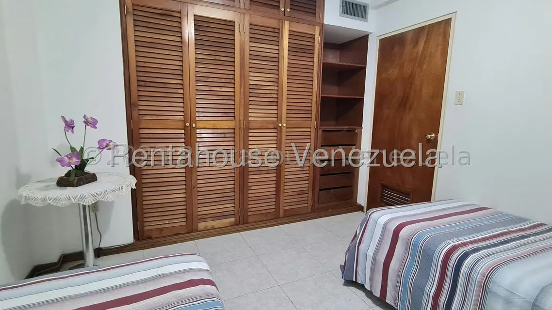 Apartamento (1 Nivel) en Alquiler en Av Diego Bautista Urbaneja, Anzoategui - 18