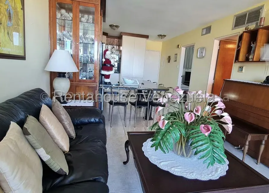 Apartamento (1 Nivel) en Alquiler en Av Diego Bautista Urbaneja, Anzoategui - 21