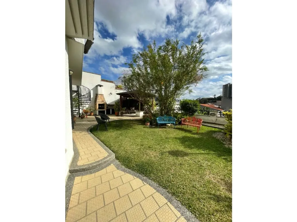 Vendo casa 680m2 Los Samanes 0900 - 3