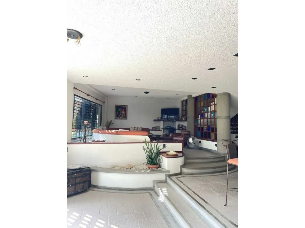Vendo casa 680m2 Los Samanes 0900 - 6