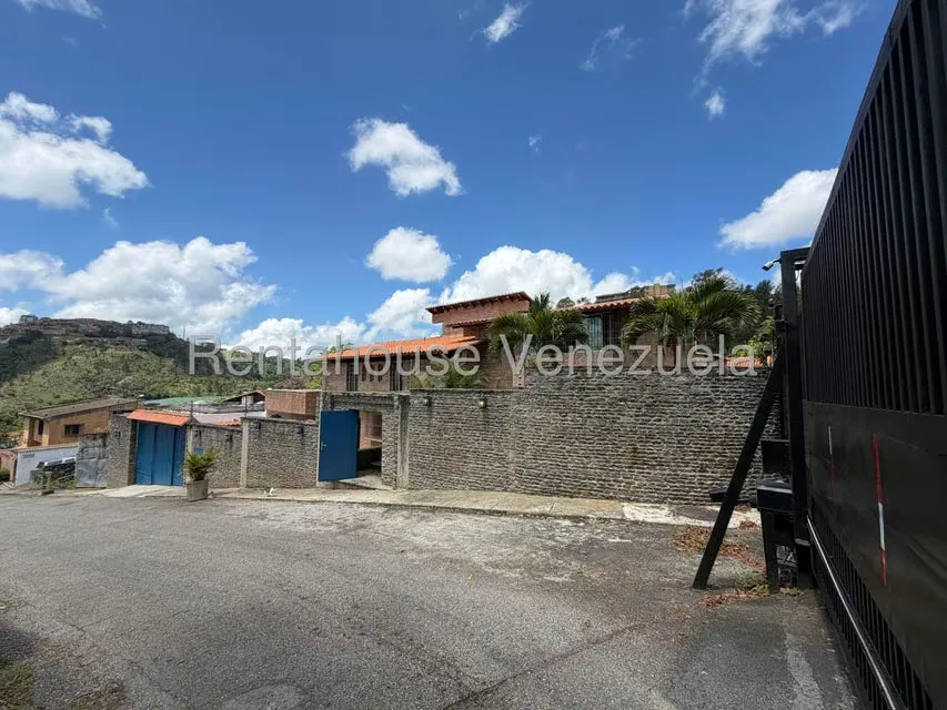 Casa (Multipes Niveles) en Venta en La Lagunita Country Club, Distrito Metropolitano