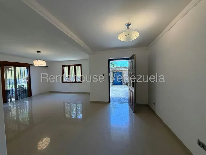 Casa (Multipes Niveles) en Venta en La Lagunita Country Club, Distrito Metropolitano - 11