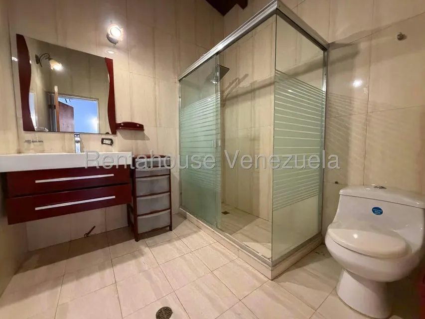 Casa (Multipes Niveles) en Venta en La Lagunita Country Club, Distrito Metropolitano - 27