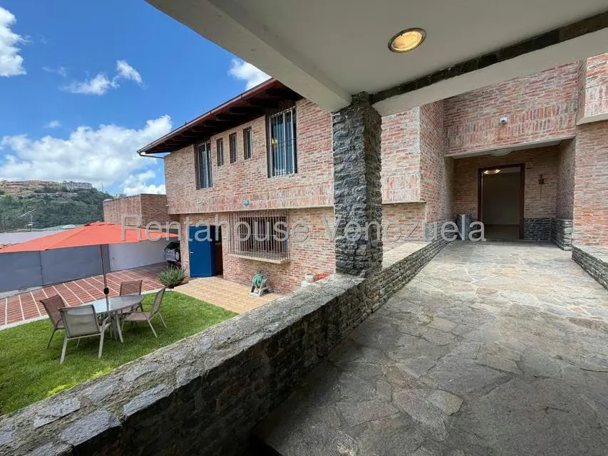 Casa (Multipes Niveles) en Venta en La Lagunita Country Club, Distrito Metropolitano - 4