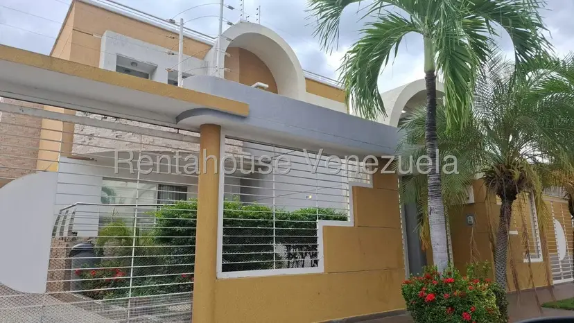 Casa (Multipes Niveles) en Venta en Andres Bello, Aragua