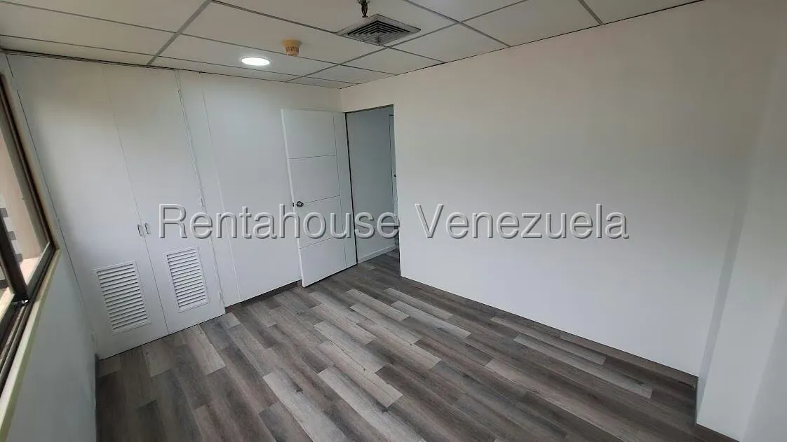 Oficina en Alquiler en Sabana Grande, Distrito Metropolitano - 11