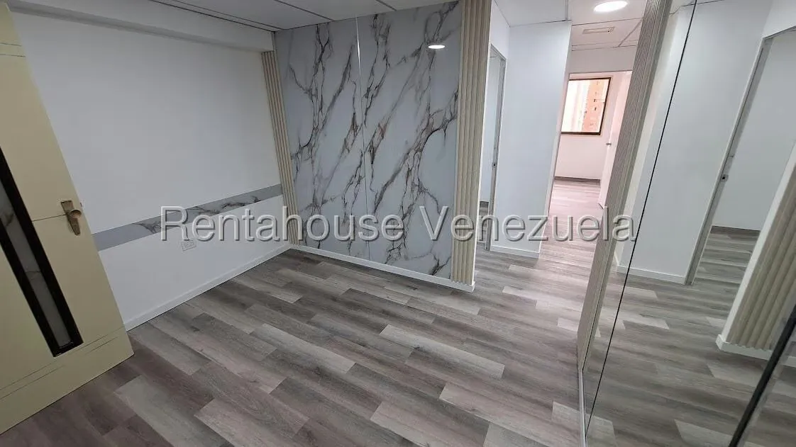 Oficina en Alquiler en Sabana Grande, Distrito Metropolitano - 12