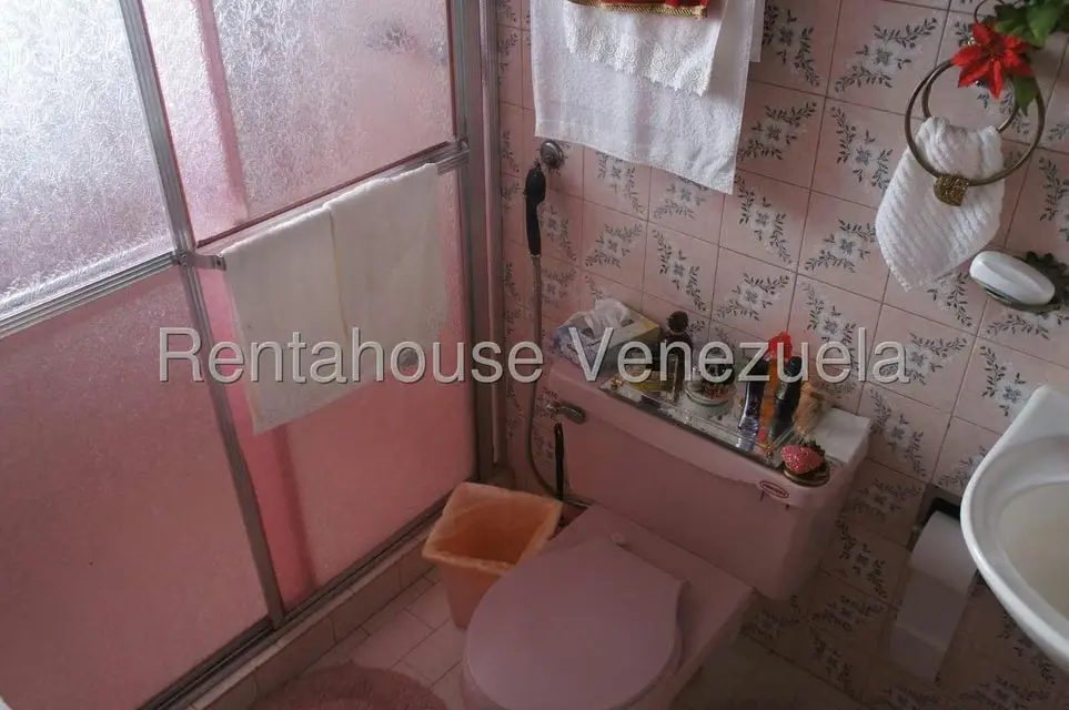 Casa (Multipes Niveles) en Venta en La Lagunita Country Club, Distrito Metropolitano - 24