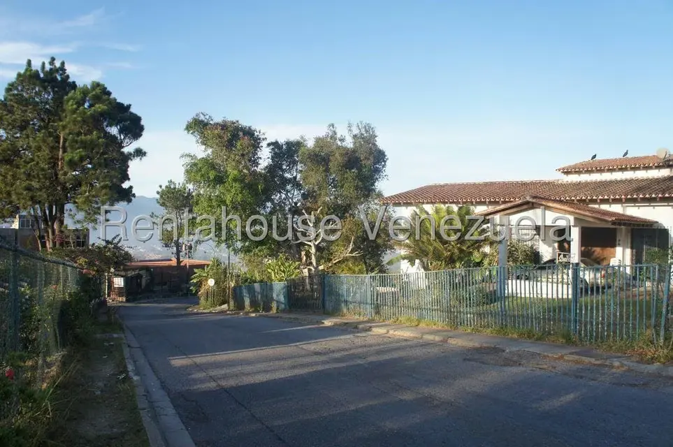 Casa (Multipes Niveles) en Venta en La Lagunita Country Club, Distrito Metropolitano - 3