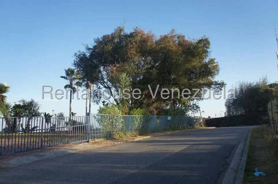 Casa (Multipes Niveles) en Venta en La Lagunita Country Club, Distrito Metropolitano - 4