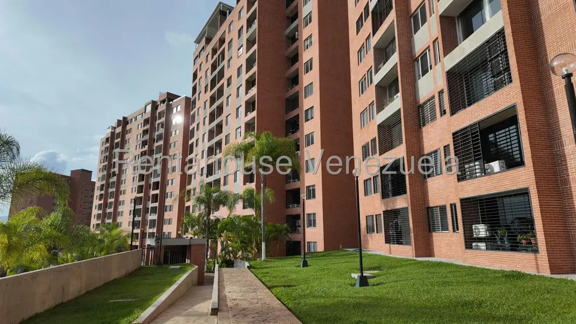 Apartamento (1 Nivel) en Venta en Colinas de La Tahona, Distrito Metropolitano - 2