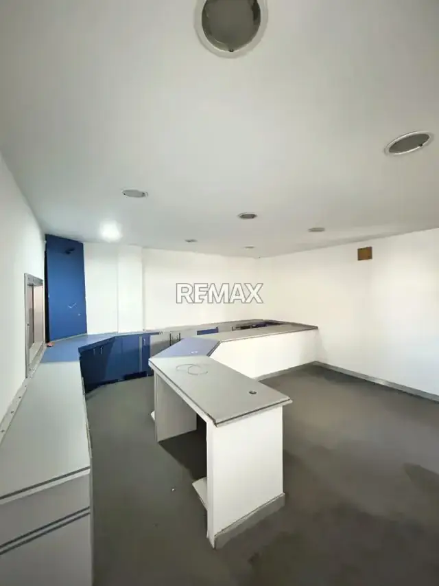 ALQUILER DE LOCAL COMERCIAL