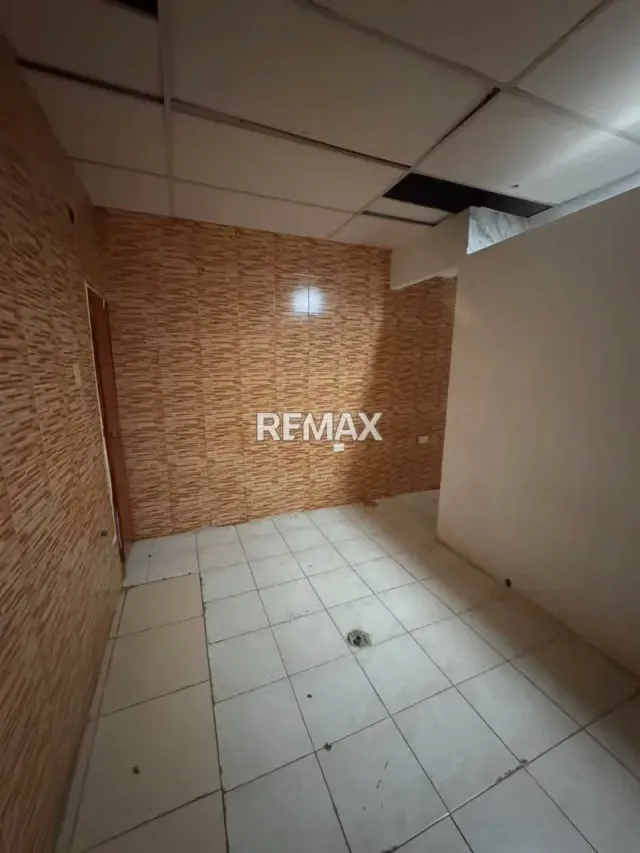 Casa multipropósito con dos locales en Venta ubicada en el centro de Punto Fijo - 4