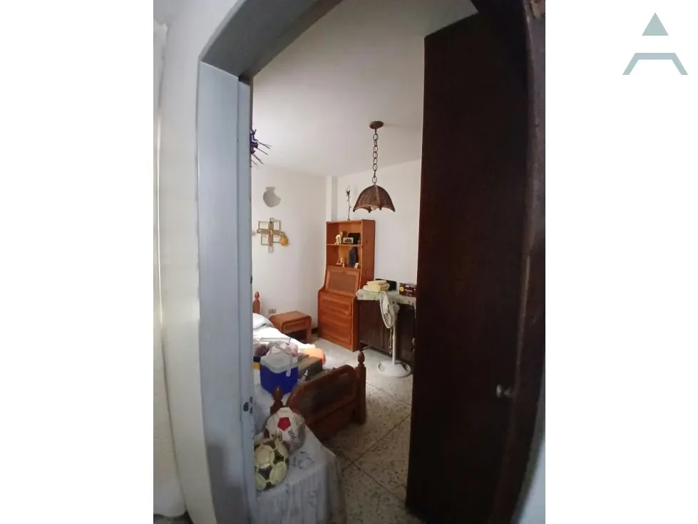 Se vende Casa 380m² 3h/2b Catia - 3