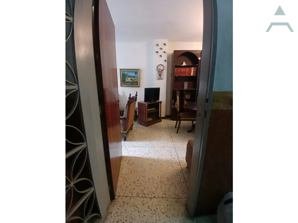 Se vende Casa 380m² 3h/2b Catia - 9
