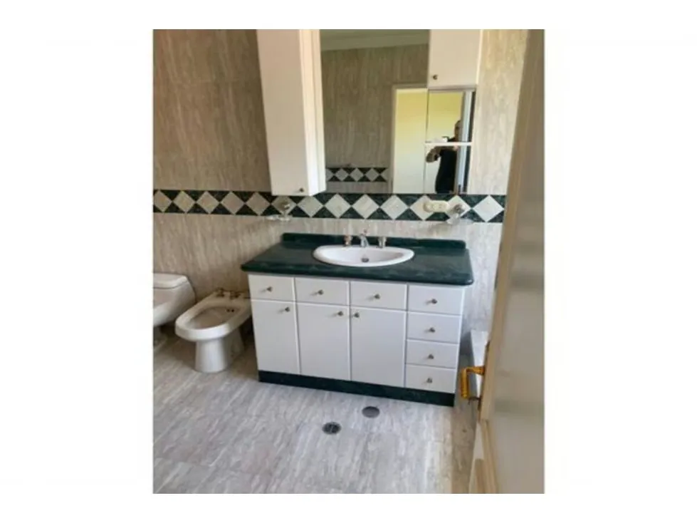 Se Vende Excelente y Lujoso PH de 450 m2 en la Urbanización Miranda - 16