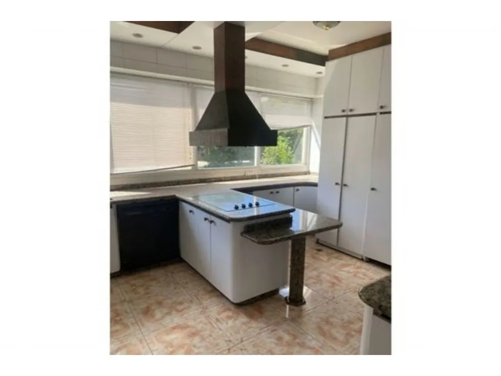 Se Vende Excelente y Lujoso PH de 450 m2 en la Urbanización Miranda - 4