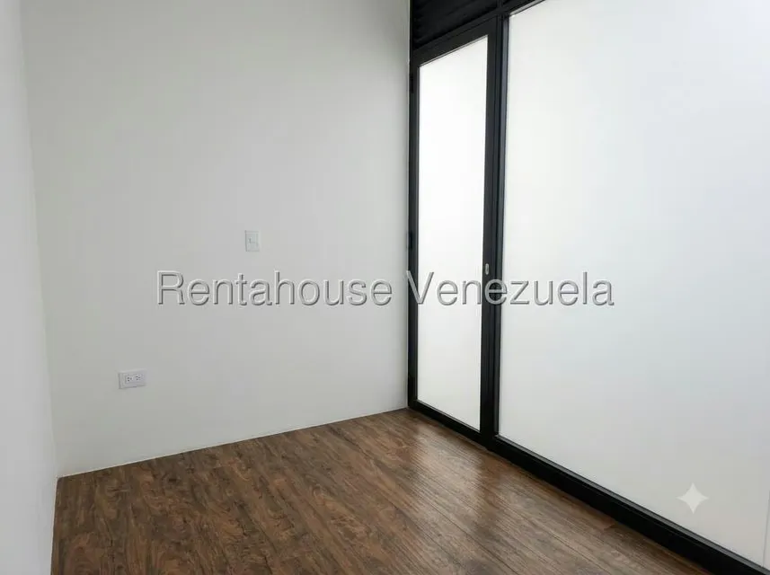 Local Comercial en Alquiler en Las Minas, Miranda - 3