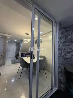 View 10