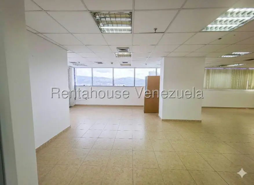 Oficina en Alquiler en Los Dos Caminos, Distrito Metropolitano - 5