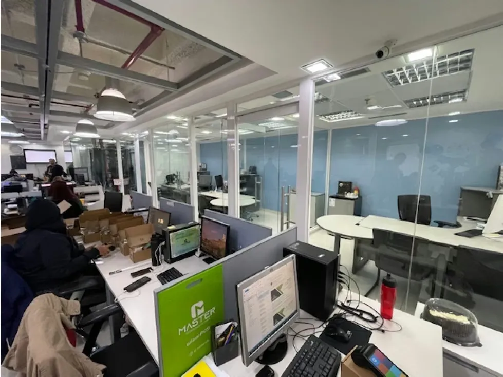 Vendo OFICINA 218m2 - La Castellana, amoblada, lista para entrar - 4