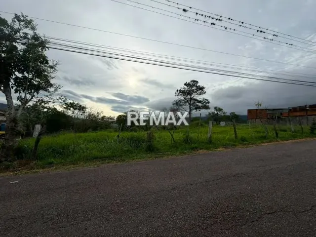 Terreno. Venta. Caneyes