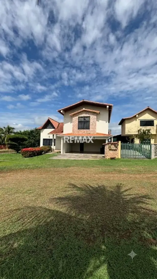 En Venta Casa Quinta de dos plantas amoblada ubicada en Guanare, Urbanizacion San Francisco Calle 4, Guanare, Portuguesa, Venezuela