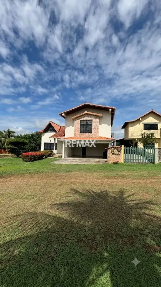 En Venta Casa Quinta de dos plantas amoblada ubicada en Guanare, Urbanizacion San Francisco Calle 4, Guanare, Portuguesa, Venezuela