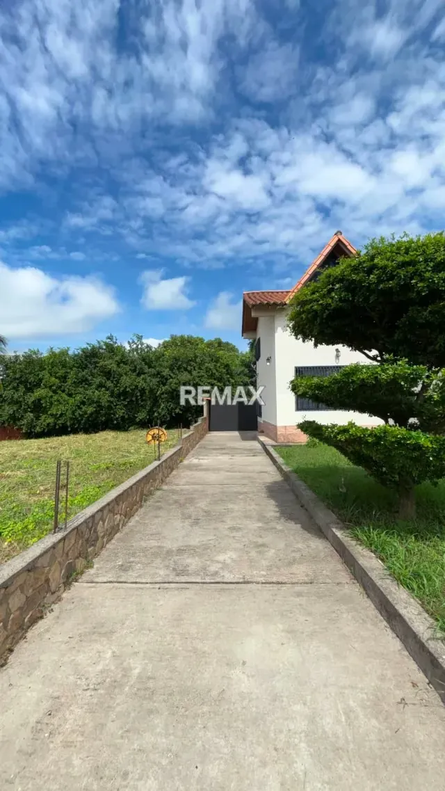 En Venta Casa Quinta de dos plantas amoblada ubicada en Guanare, Urbanizacion San Francisco Calle 4, Guanare, Portuguesa, Venezuela - 3