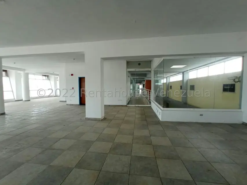 Local Comercial en Alquiler en Castillito, Carabobo - 16