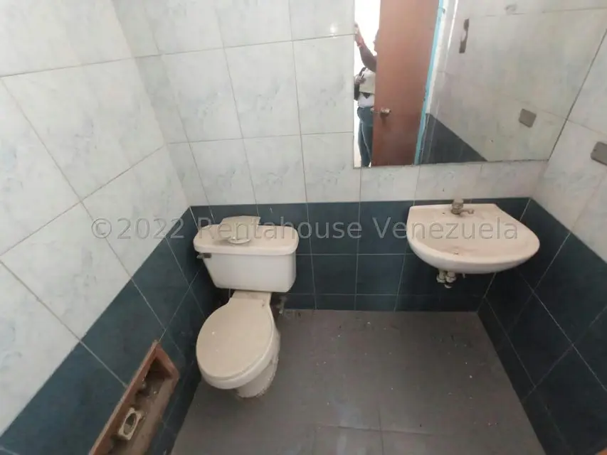 Local Comercial en Alquiler en Castillito, Carabobo - 18