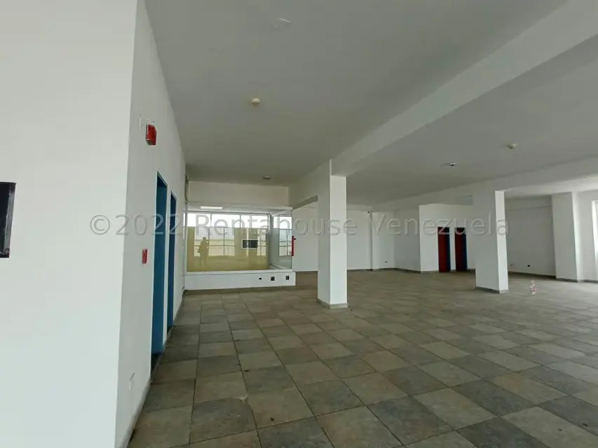 Local Comercial en Alquiler en Castillito, Carabobo - 2