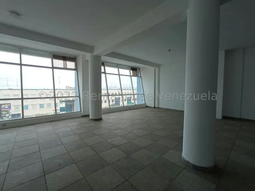 Local Comercial en Alquiler en Castillito, Carabobo - 4