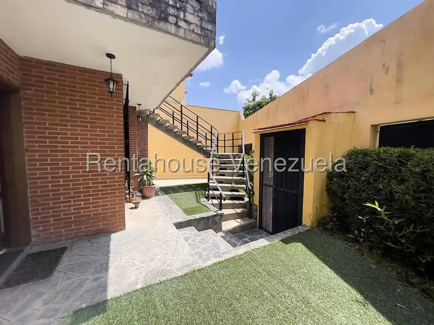 Casa (Duplex) en Venta en Macaracuay, Distrito Metropolitano - 3