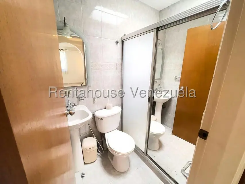 Casa (Duplex) en Venta en Macaracuay, Distrito Metropolitano - 38