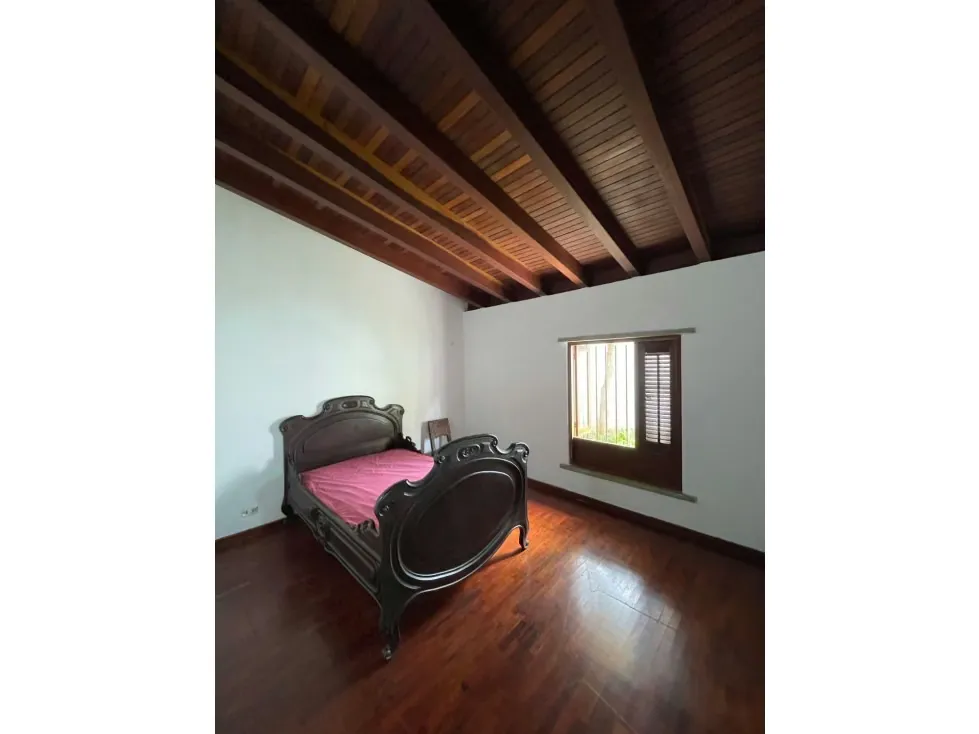 Se vende casa 598m2 La Lagunita 1004 - 23