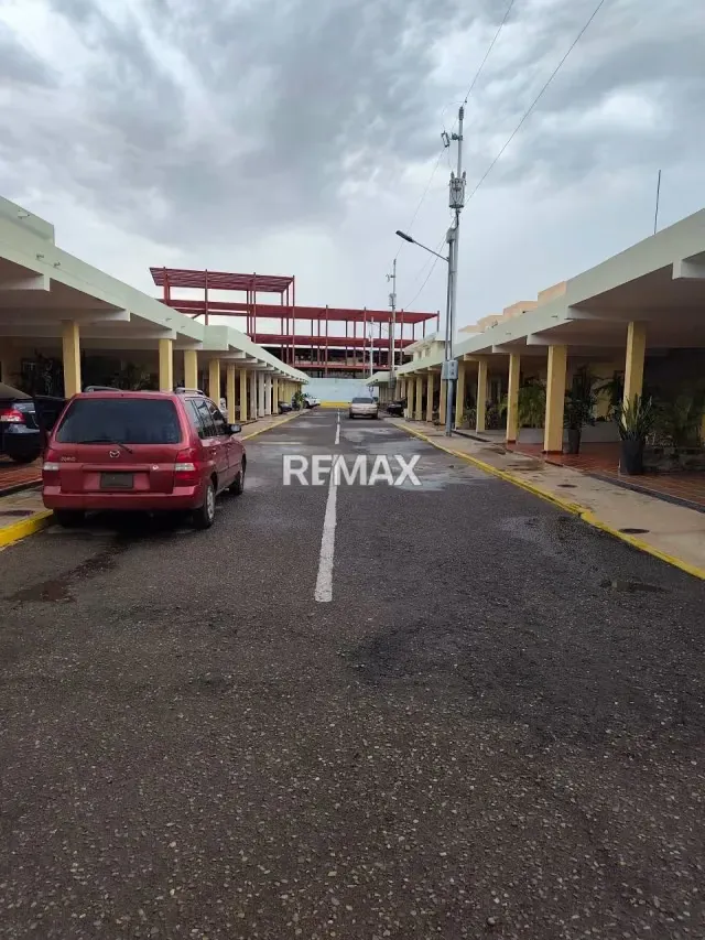 VENDE TOWNHOUSE VILLA FABIOLA SECTOR GALLO VERDE - 3