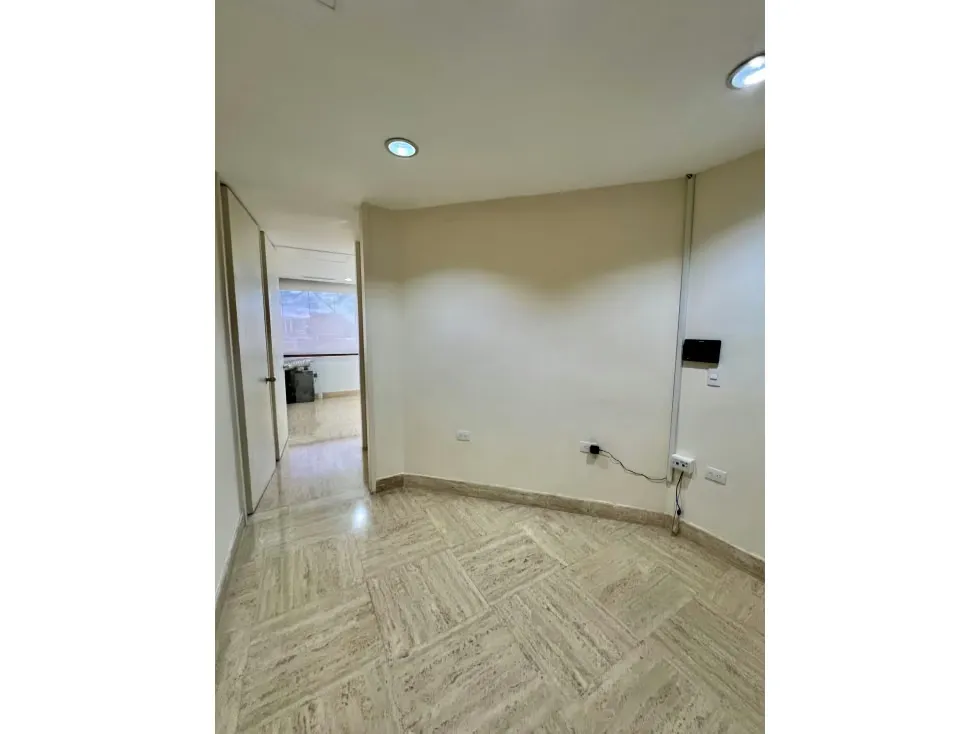 Oficina en Alquiler/Venta en el CCCT 127 m2 - 21