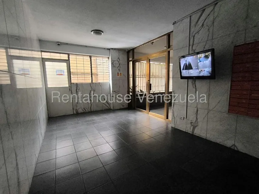 Apartamento (1 Nivel) en Venta en La Urbina, Distrito Metropolitano - 37