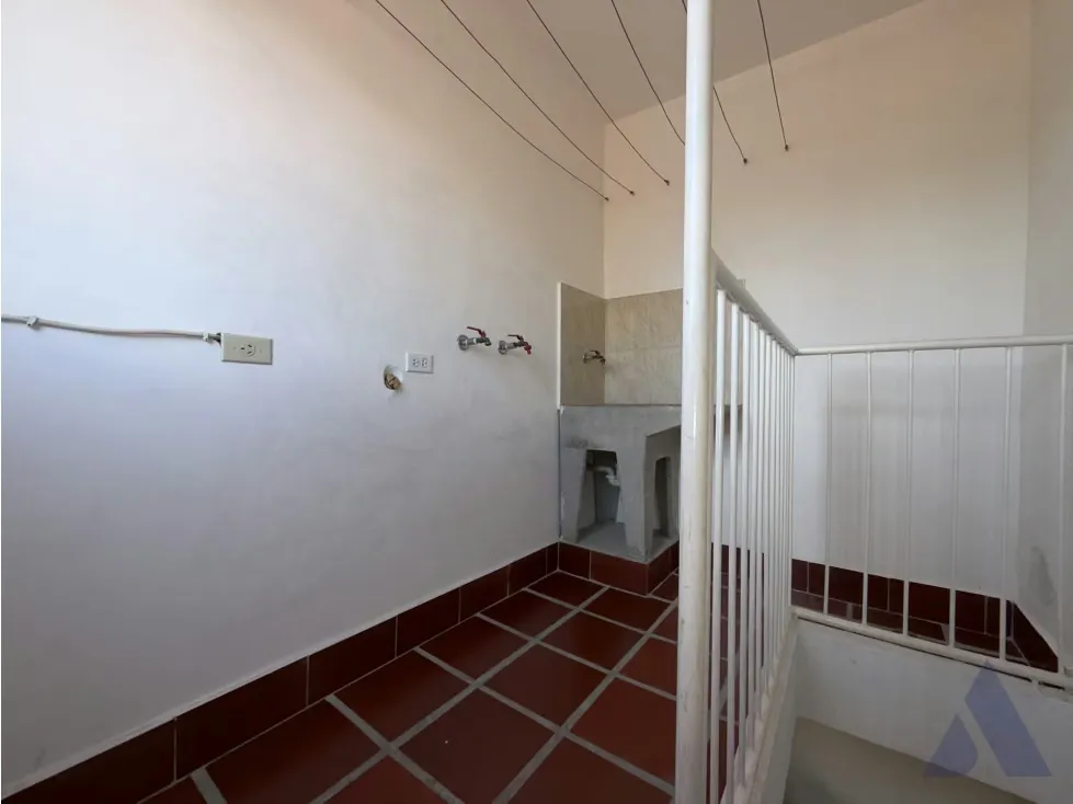 Alquilo anexo comercial 106m2 Baruta 1551 - 3