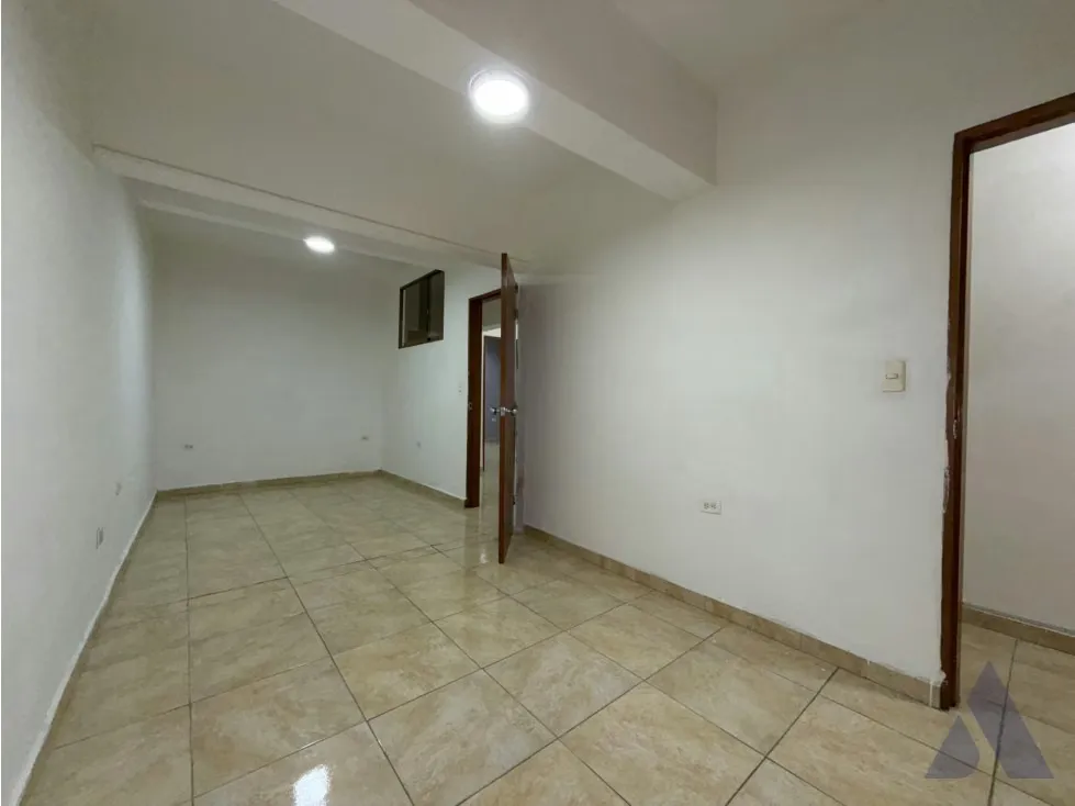 Alquilo anexo comercial 106m2 Baruta 1551 - 9