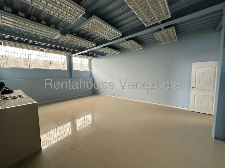 Galpon - Deposito en Venta en Zona Industrial 2, Lara - 18