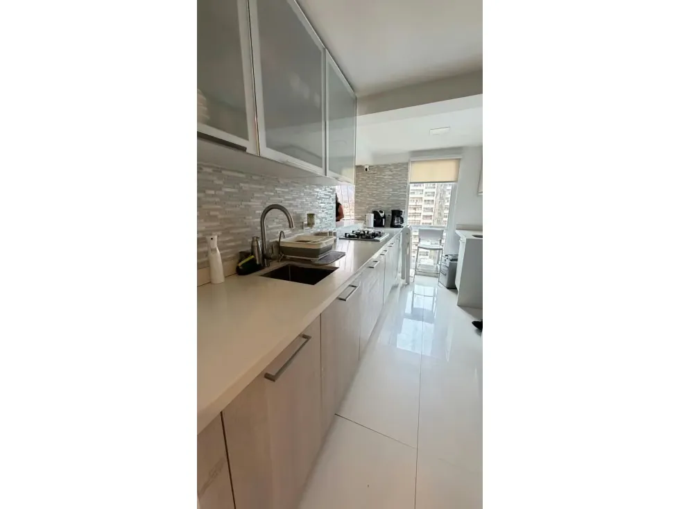 Vendo apartamento 97m2 Los Palos Grandes ref. Amarilla/piso alto - 10