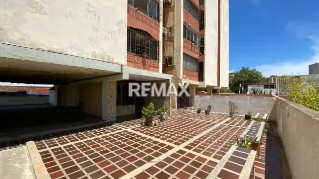 APARTAMENTO EDIF. DONA GRACIELA MODERNO SEMIAMOBLADO - 16