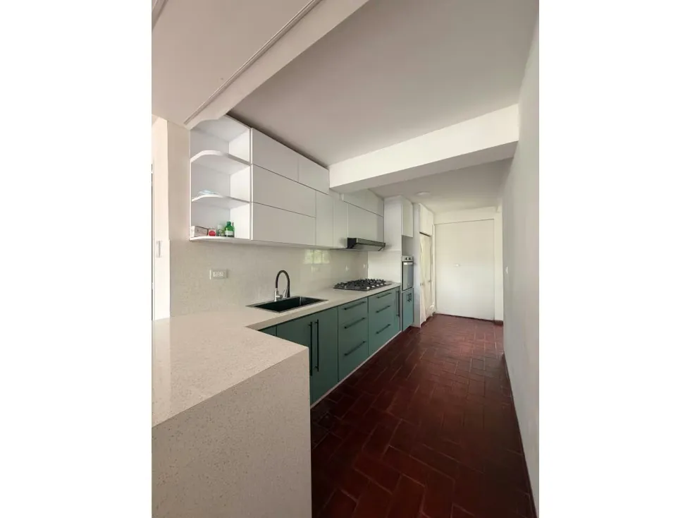 Apartamento en alquiler en Cumbres de Curumo - 2
