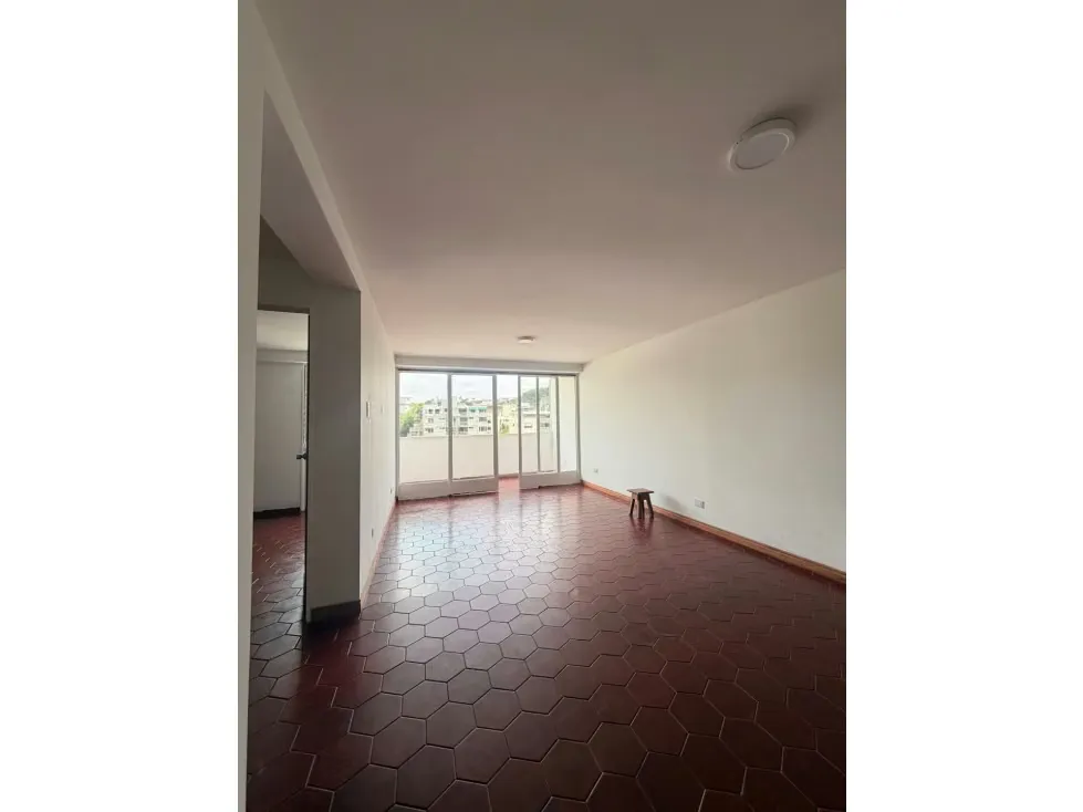 Apartamento en alquiler en Cumbres de Curumo - 6